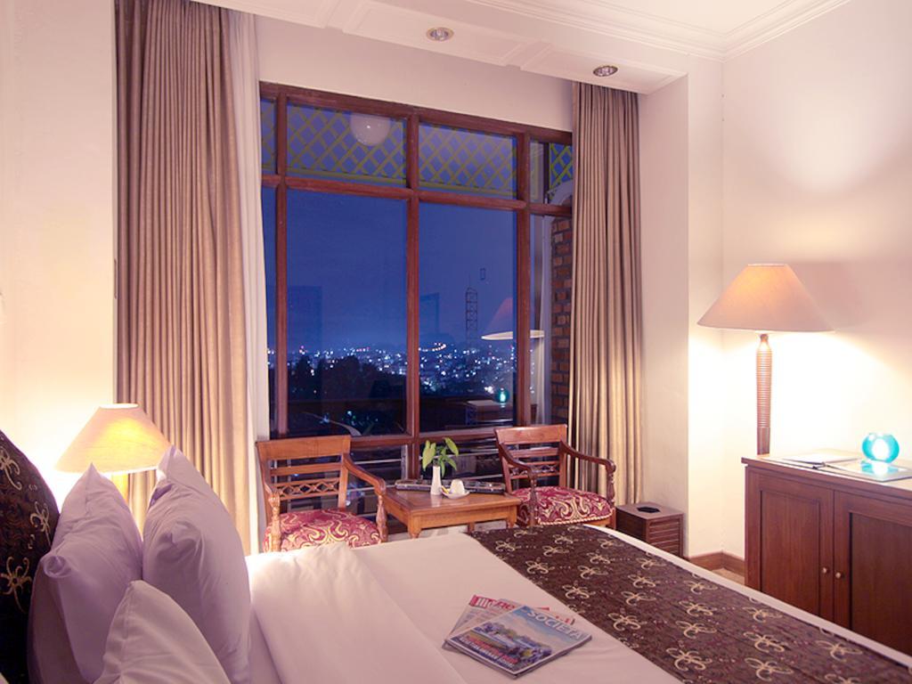 Mesra Business & Resort Hotel Samarinda Exteriér fotografie