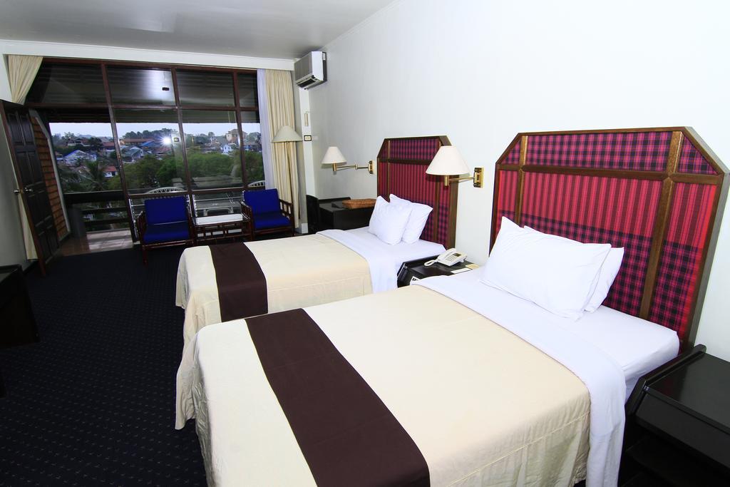 Mesra Business & Resort Hotel Samarinda Exteriér fotografie