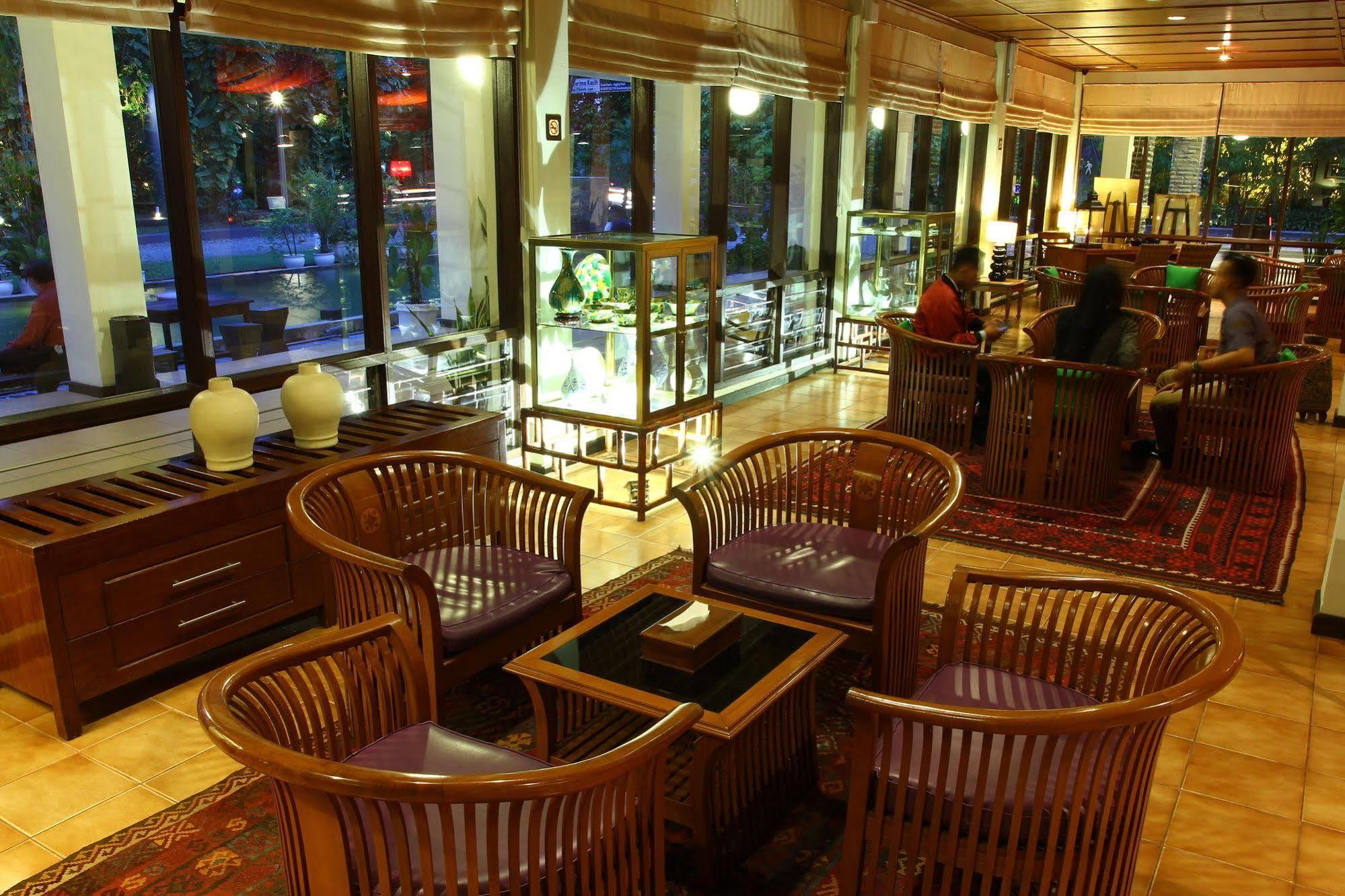 Mesra Business & Resort Hotel Samarinda Exteriér fotografie