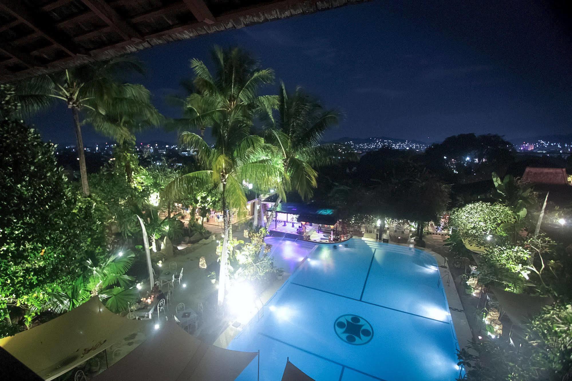 Mesra Business & Resort Hotel Samarinda Exteriér fotografie