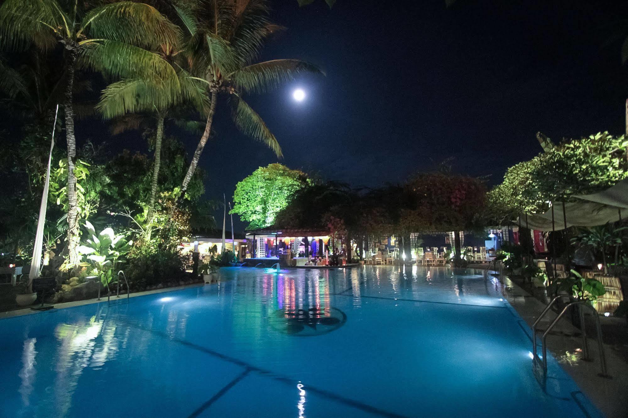 Mesra Business & Resort Hotel Samarinda Exteriér fotografie