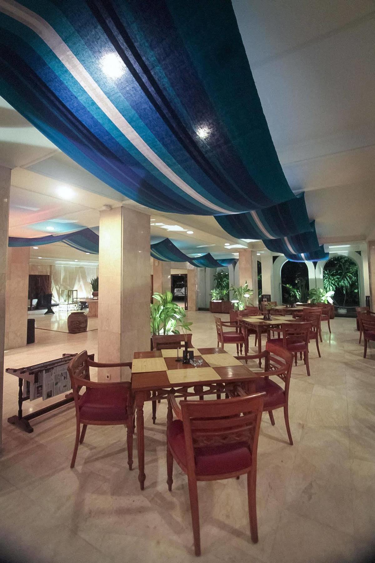 Mesra Business & Resort Hotel Samarinda Exteriér fotografie
